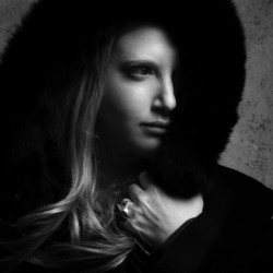 Authors Are Rockstars Blog Tour: Chat with Leigh Bardugo